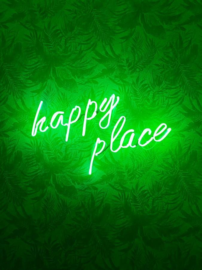 Happy Place! Big, Bright & Central - Ideal For Families And Groups Of Friends Patras Dış mekan fotoğraf