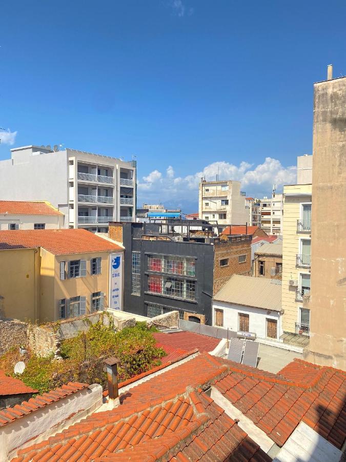 Happy Place! Big, Bright & Central - Ideal For Families And Groups Of Friends Patras Dış mekan fotoğraf