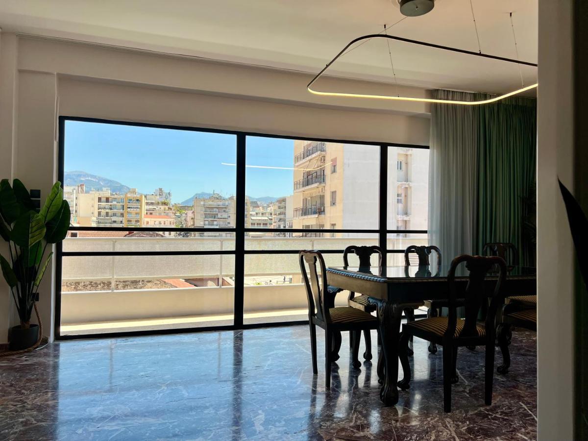 Happy Place! Big, Bright & Central - Ideal For Families And Groups Of Friends Patras Dış mekan fotoğraf